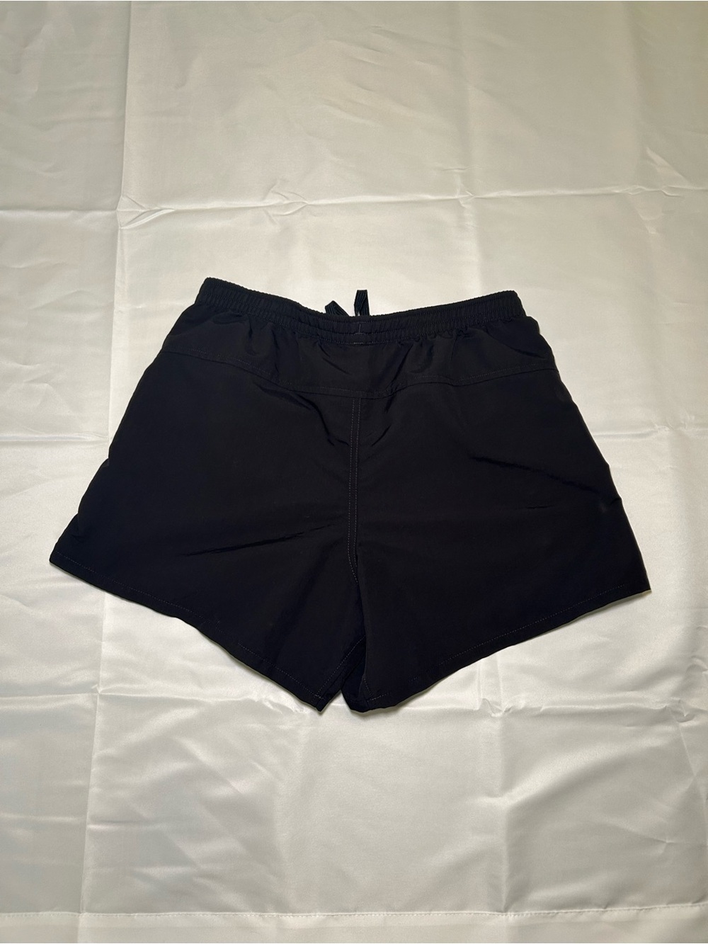 Patagonia Women’s Baggies Shorts - size small - Picture 3 of 5